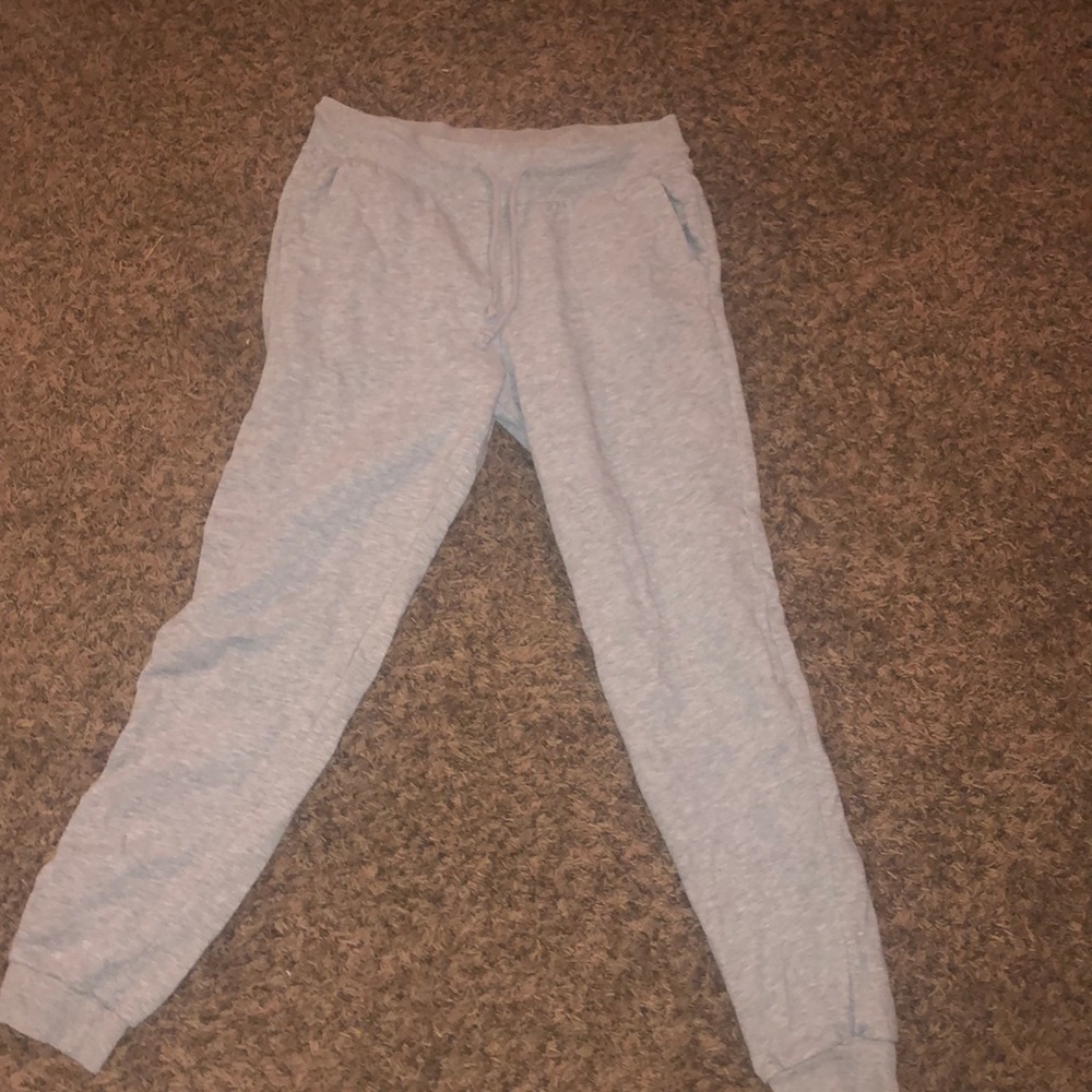 Grey DIVIDED sweatpants size small